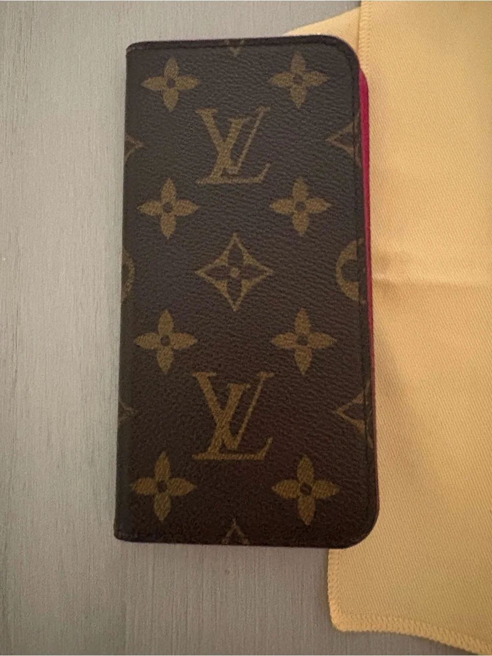 Louis Vuitton Monogram I Phone C/ XS  Case with Pink Trim